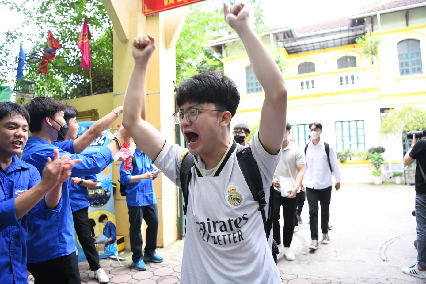 Bài thi tổ hợp vừa sức, sỹ tử phấn khởi tự tin đạt điểm cao ảnh 53 Bài thi tổ hợp vừa sức, sỹ tử phấn khởi tự tin đạt điểm cao ảnh 53