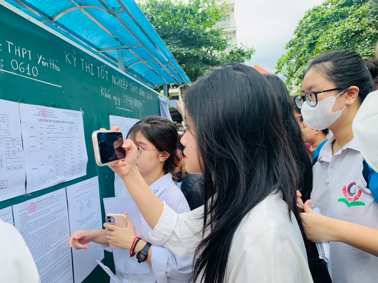 Hơn 1 triệu thí sinh làm thủ tục thi tốt nghiệp ảnh 38 Hơn 1 triệu thí sinh làm thủ tục thi tốt nghiệp ảnh 38