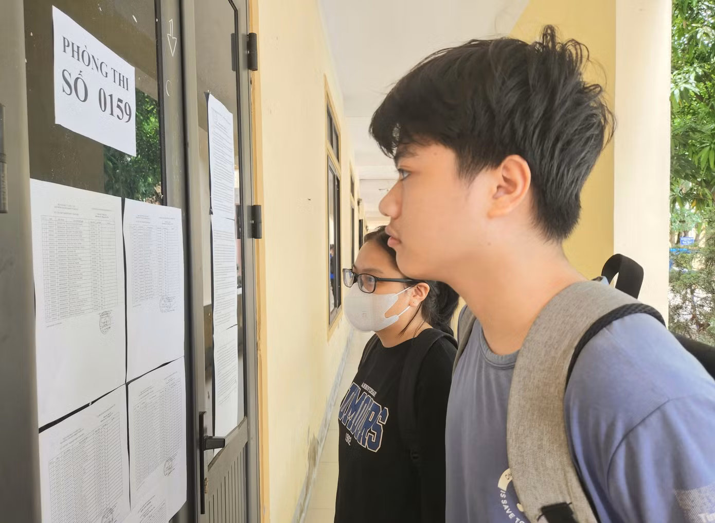 Hơn 1 triệu thí sinh làm thủ tục thi tốt nghiệp ảnh 72