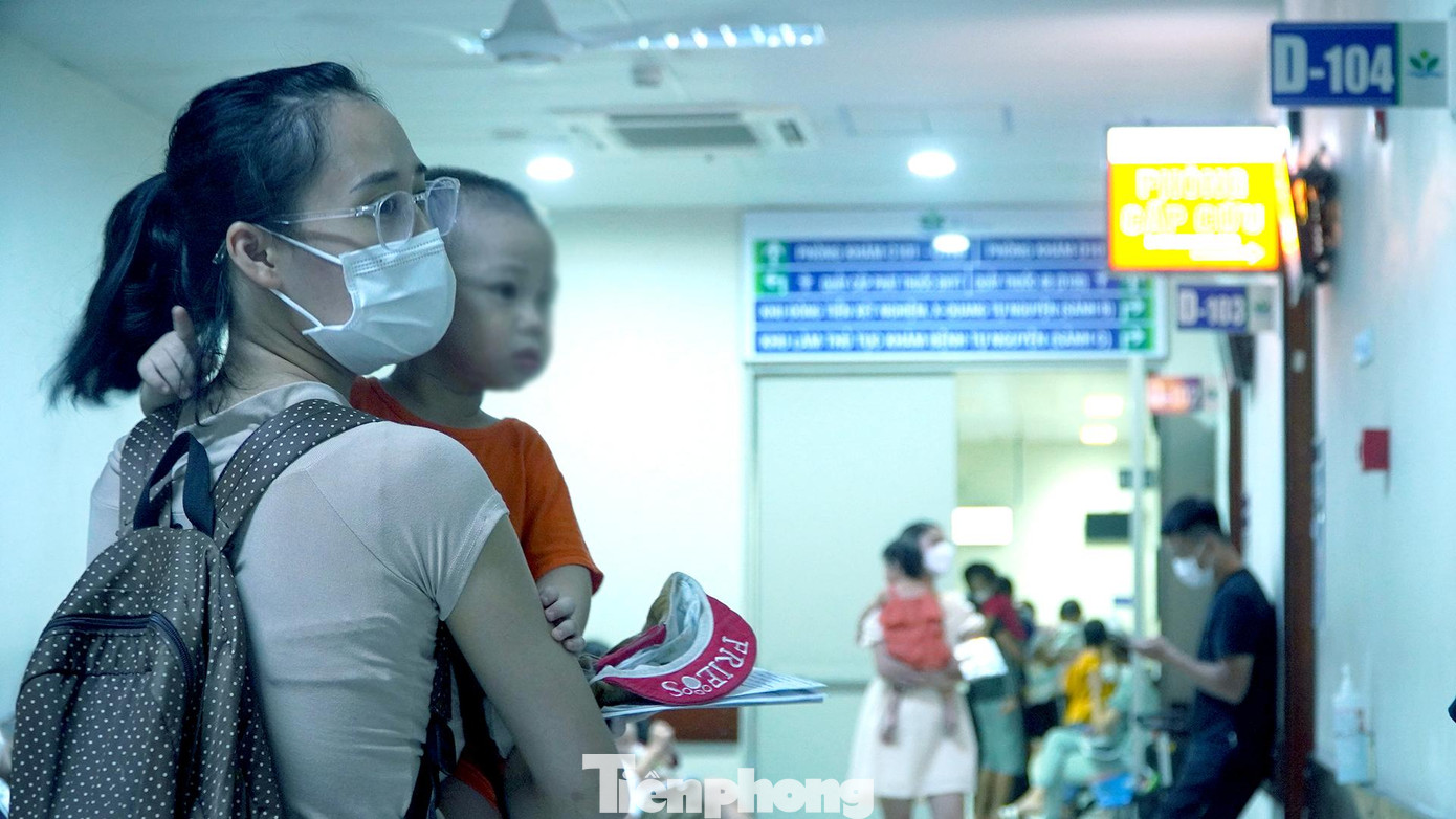 Người dân cần tìm hiểu và nâng cao ý thức trong công tác phòng chống cũng như điều trị bệnh sốt xuất huyết. Từ đó có những hành động kết hợp cùng những nỗ lực của cơ quan chức năng, chung tay kiểm soát, giảm số ca mắc tiến tới dập dịch.