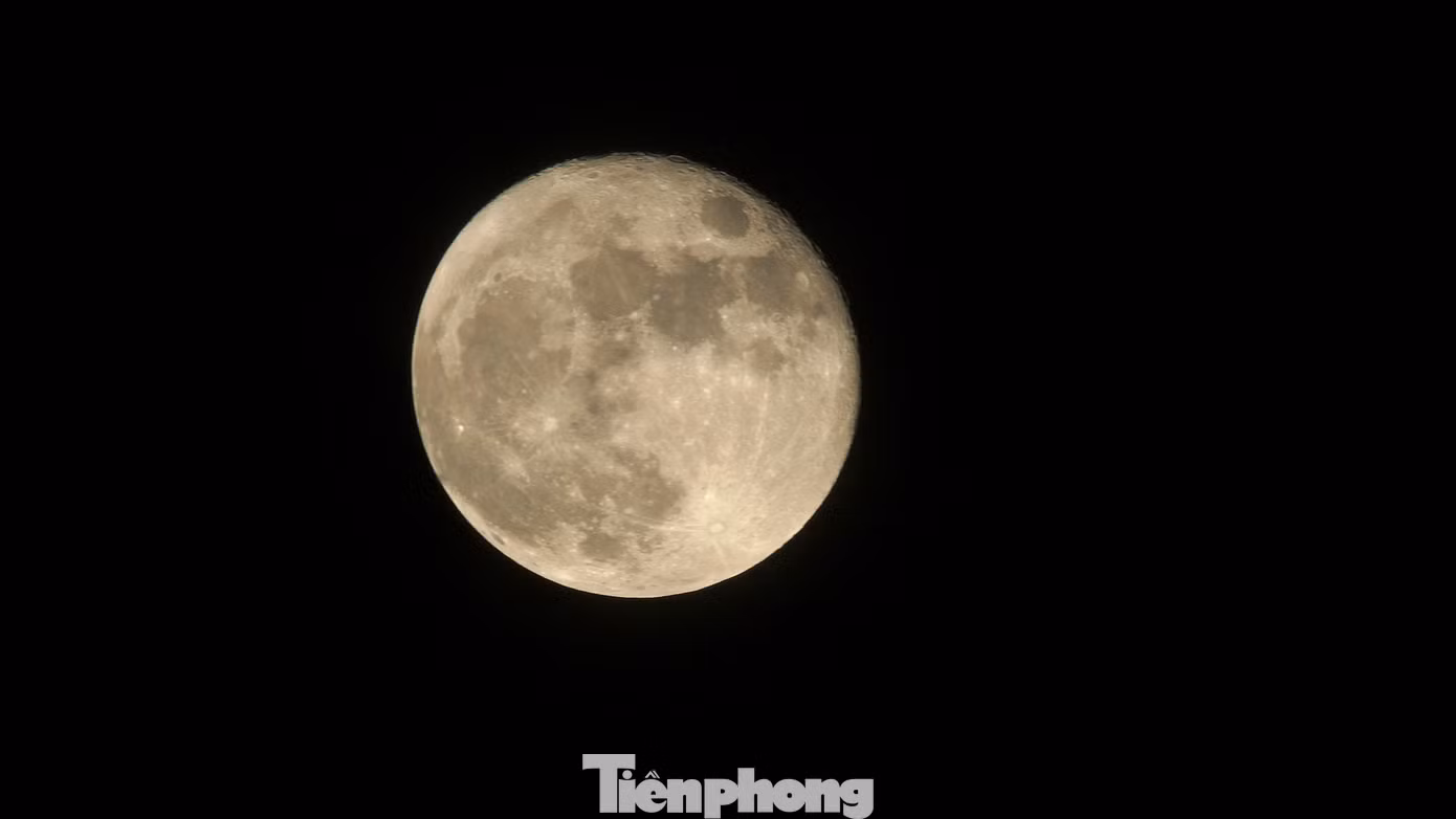 Trăng tròn 16 Trăng tròn 16