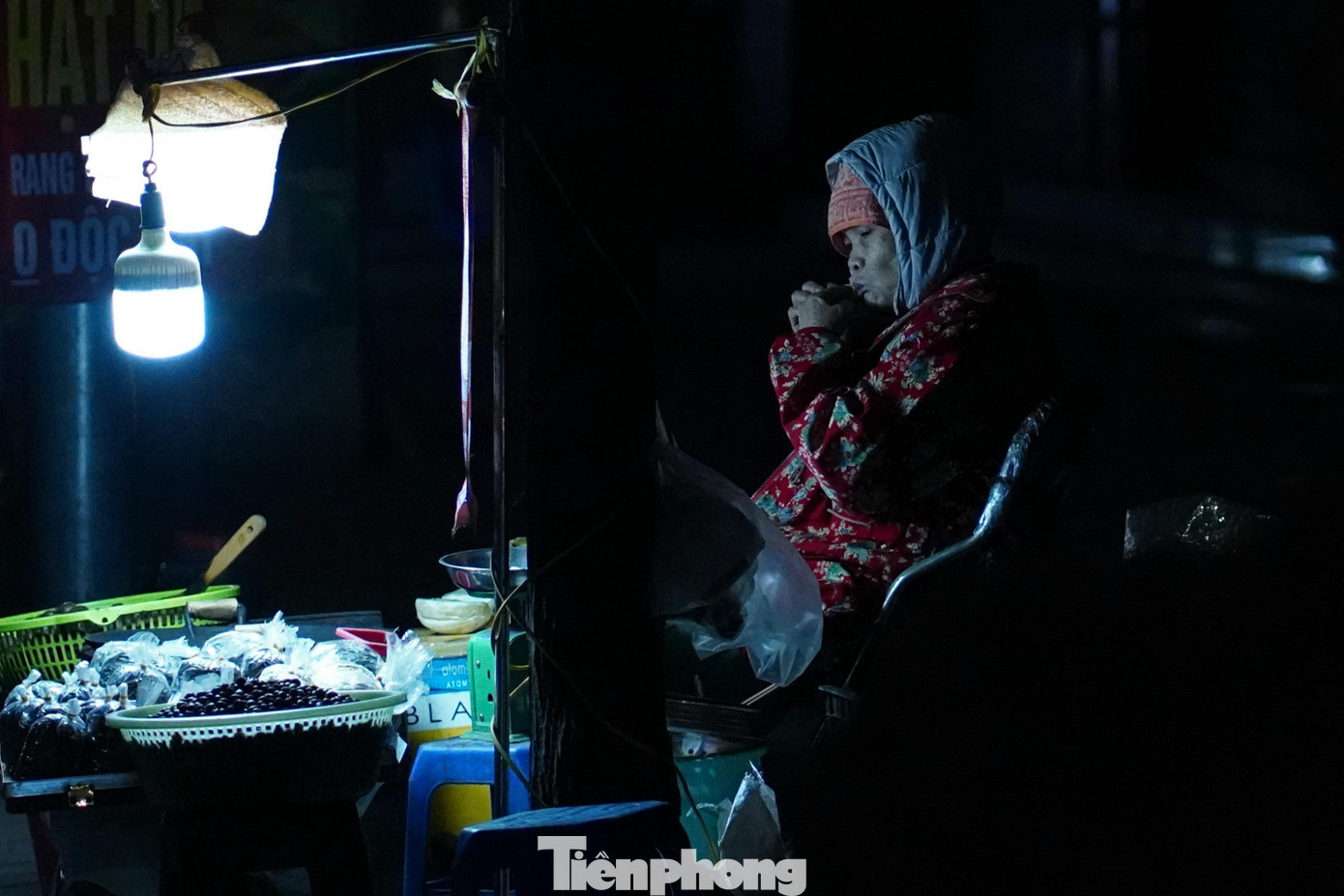 Đêm rét, có lẽ cách làm ấm nhanh nhất đó là được ăn một món gì đó.