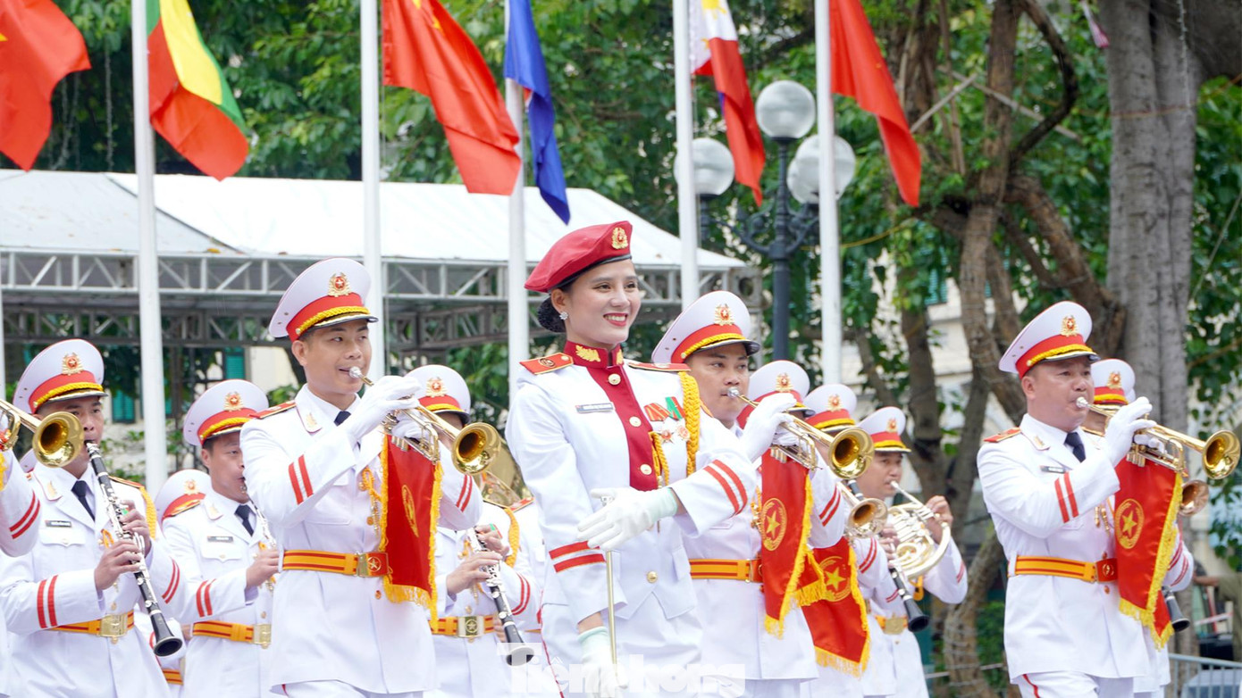 Đoàn Nghi lễ Quân đội - Bộ Tổng Tham mưu Quân đội nhân dân Việt Nam tham gia trình diễn Đoàn Nghi lễ Quân đội - Bộ Tổng Tham mưu Quân đội nhân dân Việt Nam tham gia trình diễn