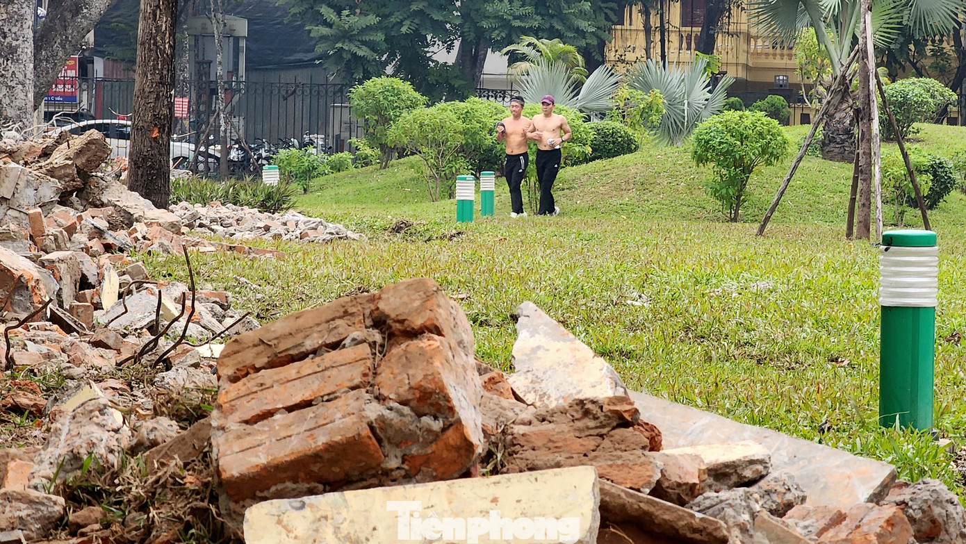 Hoạt động thể dục thể thao của người dân diễn ra bình thường.