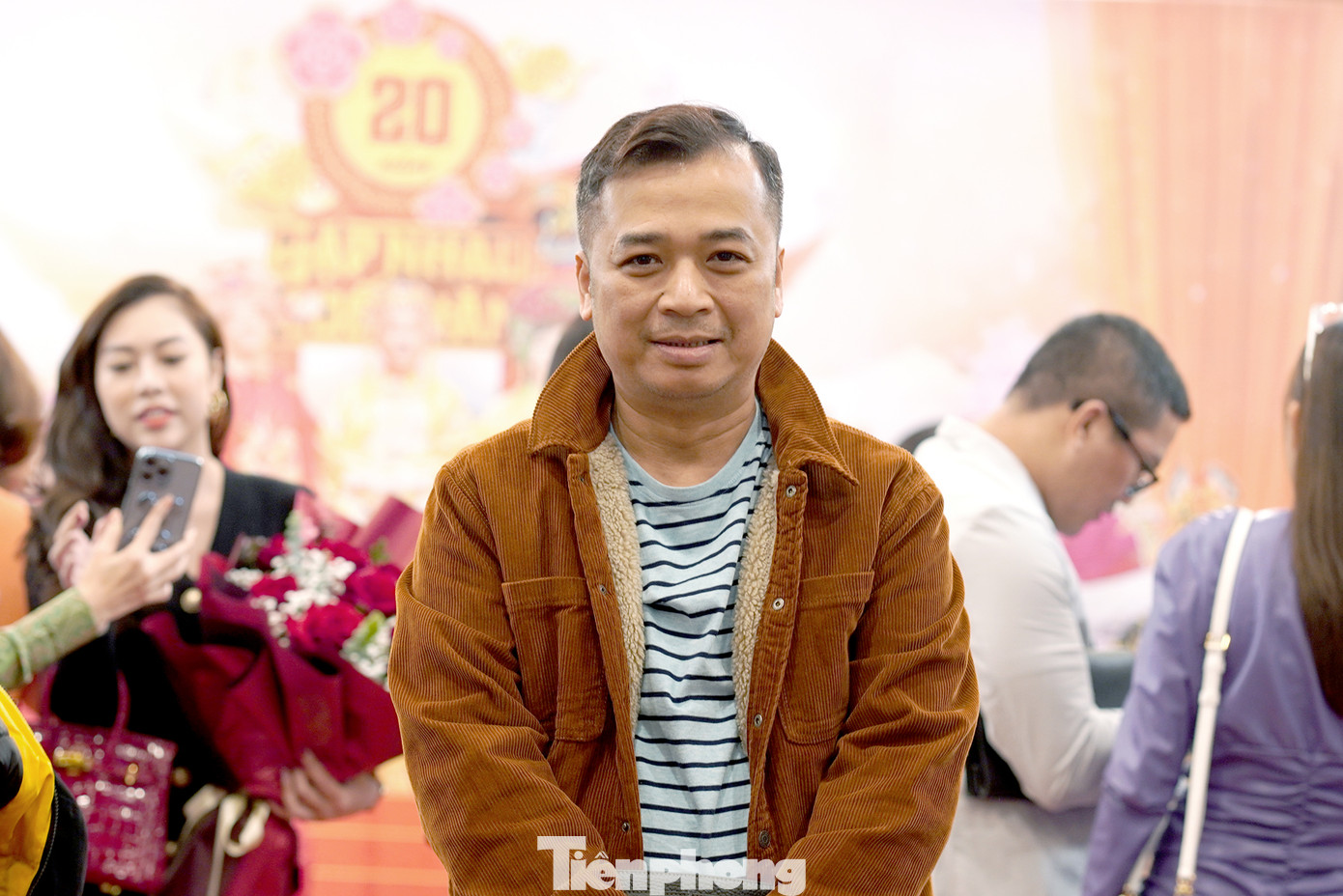 Nhạc sĩ Phùng Tiến Minh có mặt tại Cung Văn hoá Hữu nghị Hà Nội) tối 7/1. Anh đã hai lần đóng vai Thiên Lôi ở Táo Quân năm 2014 và 2021. Nam nghệ sĩ cũng đóng góp vai diễn ở Táo Quân 2023. Ảnh: TRỌNG QUÂN. Nhạc sĩ Phùng Tiến Minh có mặt tại Cung Văn hoá Hữu nghị Hà Nội) tối 7/1. Anh đã hai lần đóng vai Thiên Lôi ở Táo Quân năm 2014 và 2021. Nam nghệ sĩ cũng đóng góp vai diễn ở Táo Quân 2023. Ảnh: TRỌNG QUÂN.