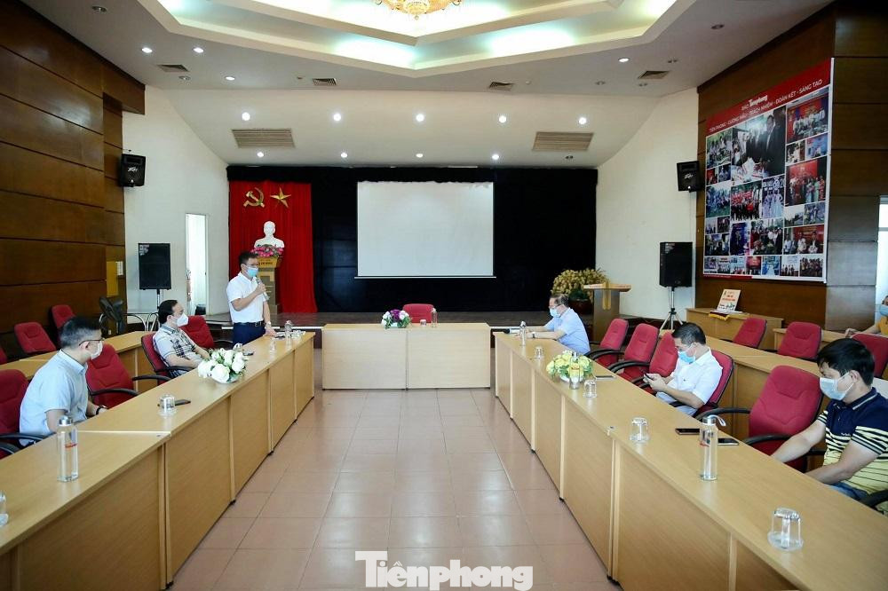 Quang cảnh buổi tiếp nhận