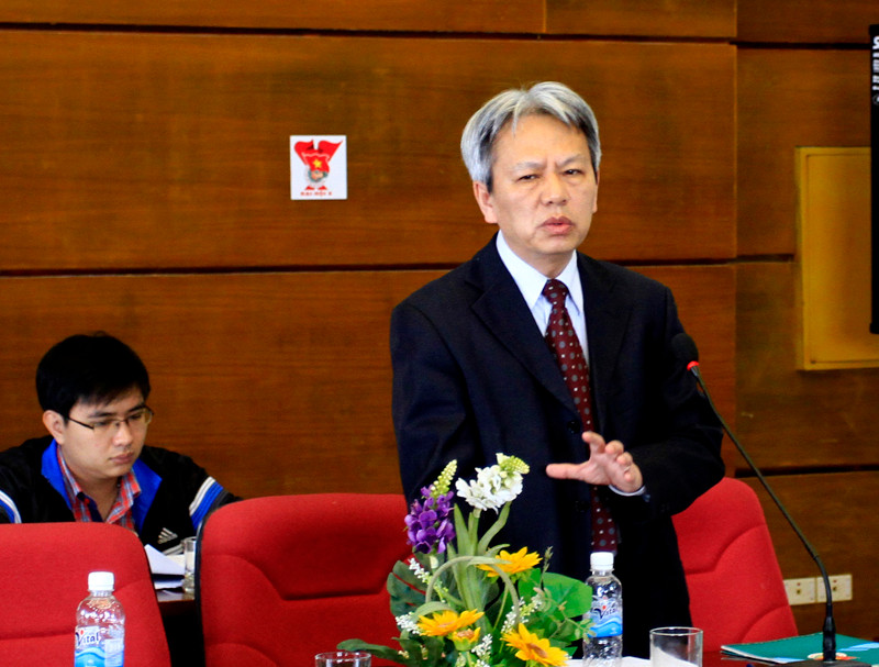 Ông Nguyễn Sĩ Dũng phát biểu trong hội nghị. Ảnh: Xuân Tùng