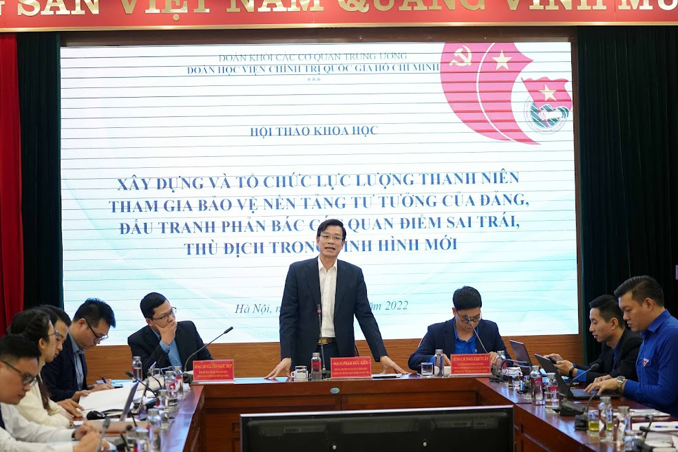 Hội thảo khoa học “Xây dựng và tổ chức lực lượng thanh niên tham gia bảo vệ nền tảng tư tưởng của Đảng, đấu tranh phản bác các quan điểm sai trái thù địch trong tình hình mới”. Ảnh: Ngọc Thắng