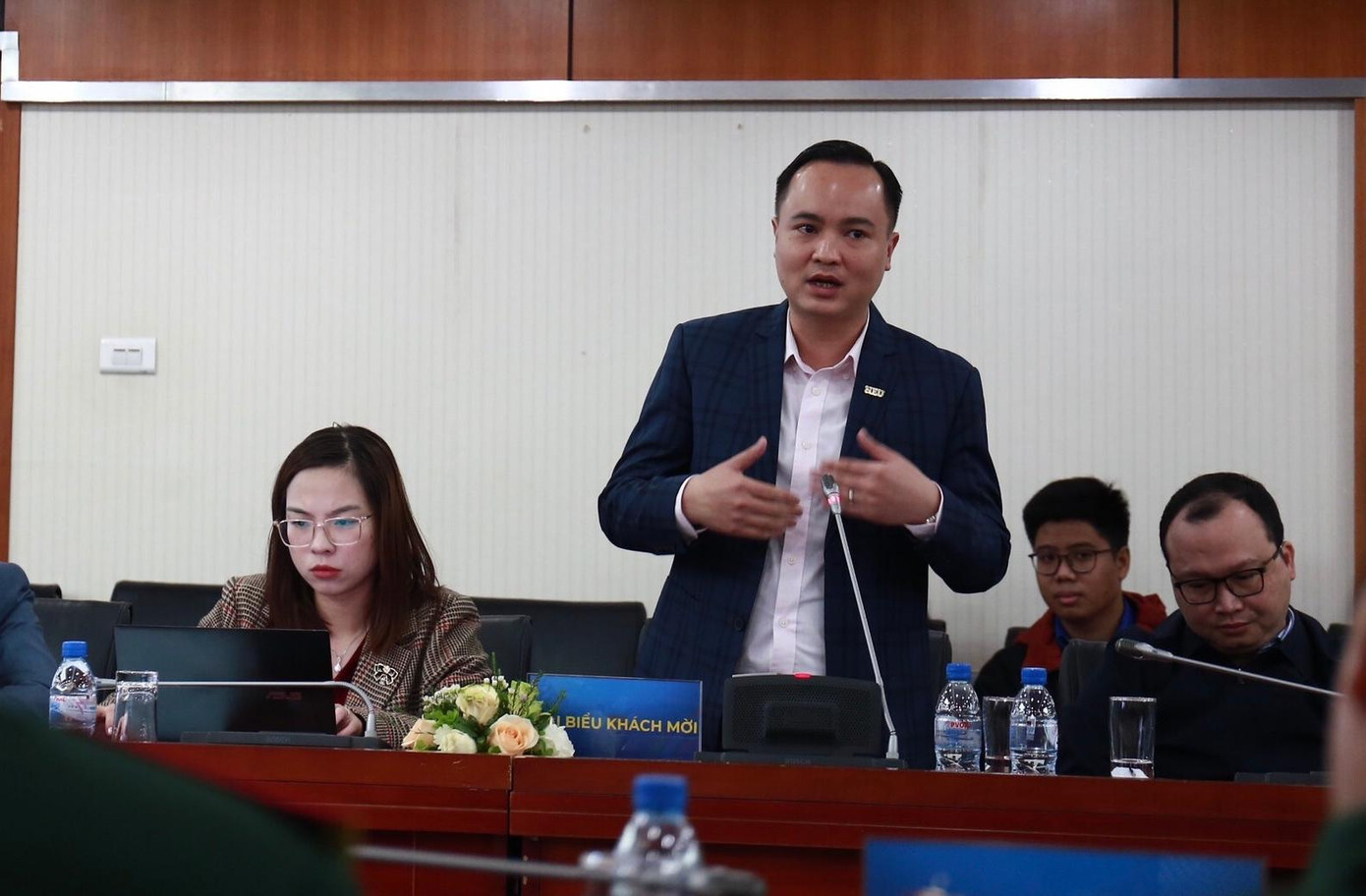 Các đại biểu chia sẻ tại chương trình tọa đàm. Ảnh: Bảo Anh