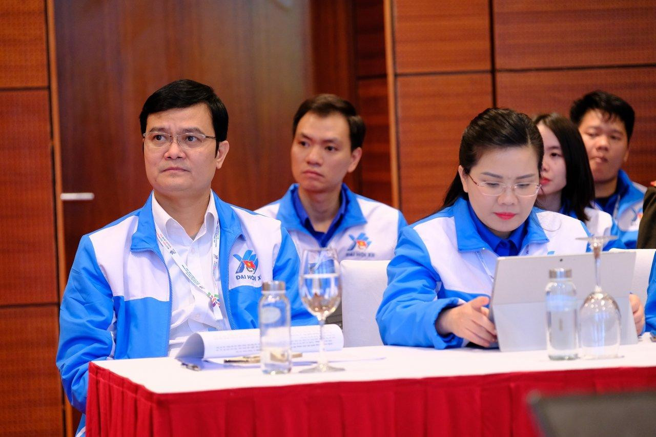 Anh Bùi Quang Huy, Ủy viên dự khuyết T.Ư Đảng, Bí thư thứ nhất T.Ư Đoàn dự diễn đàn. Ảnh: Hoàng Mạnh Thắng Anh Bùi Quang Huy, Ủy viên dự khuyết T.Ư Đảng, Bí thư thứ nhất T.Ư Đoàn dự diễn đàn. Ảnh: Hoàng Mạnh Thắng