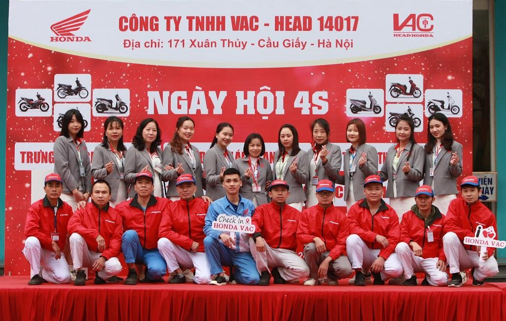 Đông đảo bạn trẻ tham gia ngày hội