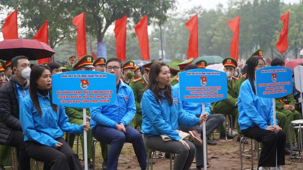 Các đội hình hỗ trợ ra mắt tại chương trình Các đội hình hỗ trợ ra mắt tại chương trình