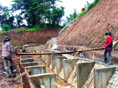 Xây đường cá đi ở tỉnh Bắc Lào Bolikhamxay. Xây đường cá đi ở tỉnh Bắc Lào Bolikhamxay