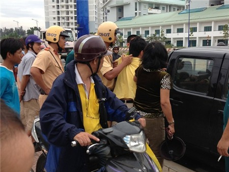 Con nghiện game đánh mẹ. Con nghiện game đánh mẹ