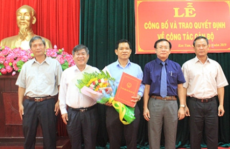 Điều động, bổ nhiệm nhân sự 6 tỉnh thành ảnh 2