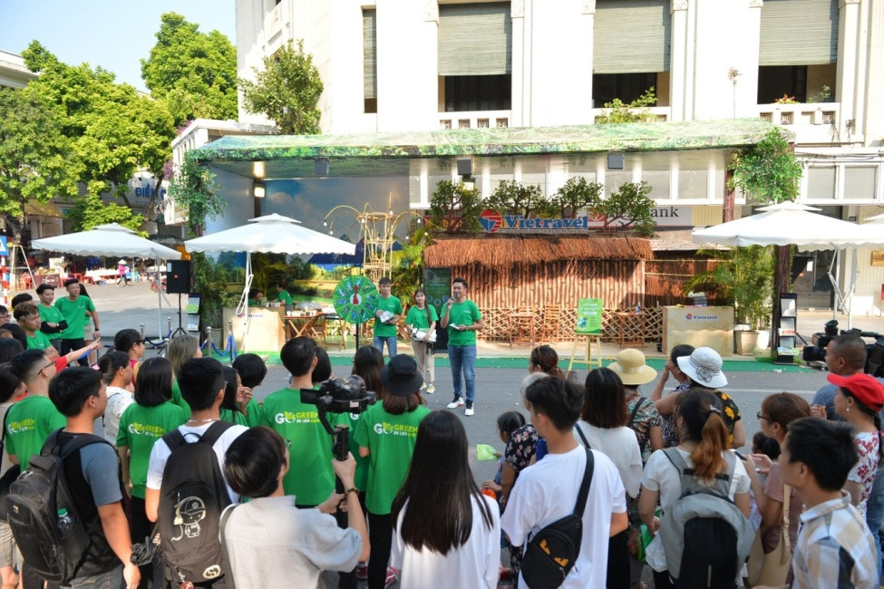 Làn sóng 'Go green' – Du lịch xanh đổ bộ Bờ Hồ ảnh 1