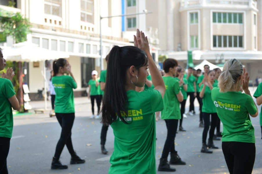 Làn sóng 'Go green' – Du lịch xanh đổ bộ Bờ Hồ ảnh 2