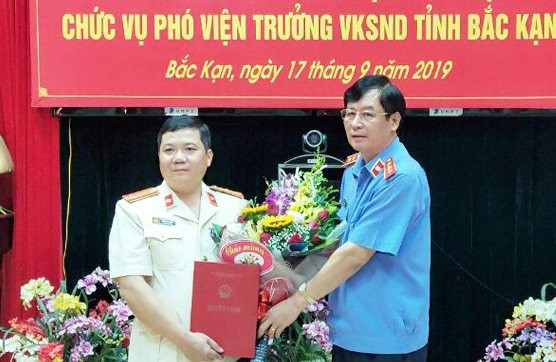 Điều động, bổ nhiệm nhân sự 6 tỉnh thành ảnh 3