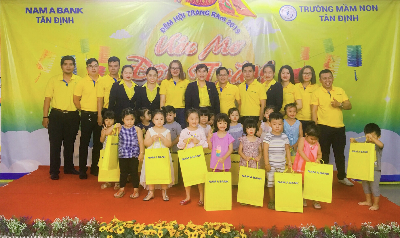 Nam A Bank cùng thiếu nhi đón mùa trung thu ấm áp và tràn ngập ước mơ ảnh 7
