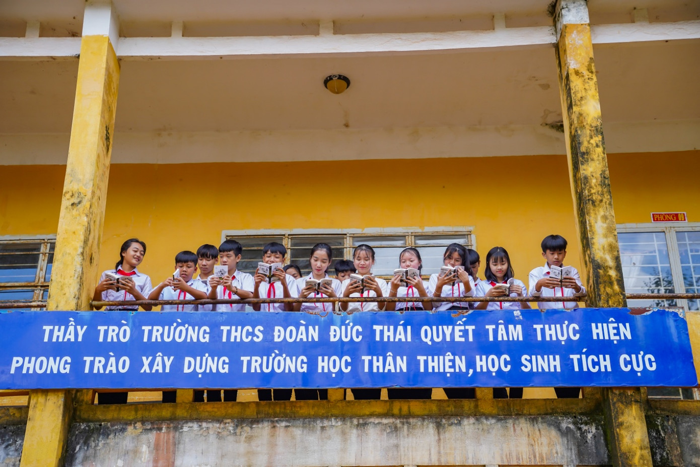 Sách quý đến với học sinh, thanh niên vùng sâu – vùng xa Bình Dương, Bình Phước ảnh 3