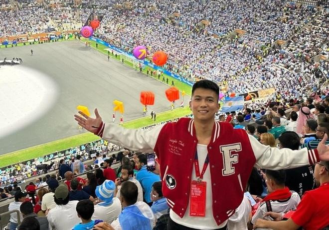 Vợ chồng rapper BigDaddy trực tiếp cổ vũ trận chung kết. Ảnh: @bigdaddy. Vợ chồng rapper BigDaddy trực tiếp cổ vũ trận chung kết. Ảnh: @bigdaddy.