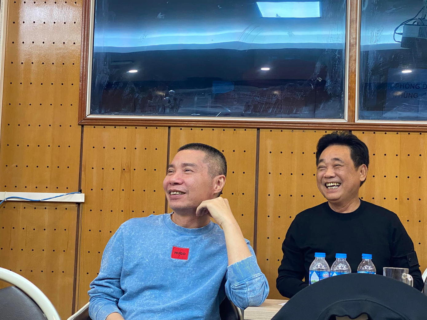 Hiện, thông tin phân vai cho dàn nghệ sĩ Táo quân 2023 vẫn được giữ bí mật. Tuy nhiên, sự trở lại của nghệ sĩ Xuân Bắc, Công Lý khiến một số khán giả háo hức, tò mò. Đặc biệt là màn tái xuất của NSND Công Lý sau 2 năm bạo bệnh. Hiện, thông tin phân vai cho dàn nghệ sĩ Táo quân 2023 vẫn được giữ bí mật. Tuy nhiên, sự trở lại của nghệ sĩ Xuân Bắc, Công Lý khiến một số khán giả háo hức, tò mò. Đặc biệt là màn tái xuất của NSND Công Lý sau 2 năm bạo bệnh.