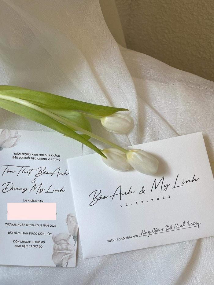 Thiệp cưới của Hoa hậu Dương Mỹ Linh và doanh nhân Bảo Anh. Ảnh: @phamhuycan.