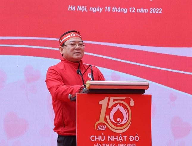 Nhà báo Lê Xuân Sơn - Tổng Biên tập báo Tiền Phong, Trưởng ban Tổ chức Chủ nhật Đỏ lần thứ XV - năm 2023. Nhà báo Lê Xuân Sơn - Tổng Biên tập báo Tiền Phong, Trưởng ban Tổ chức Chủ nhật Đỏ lần thứ XV - năm 2023.