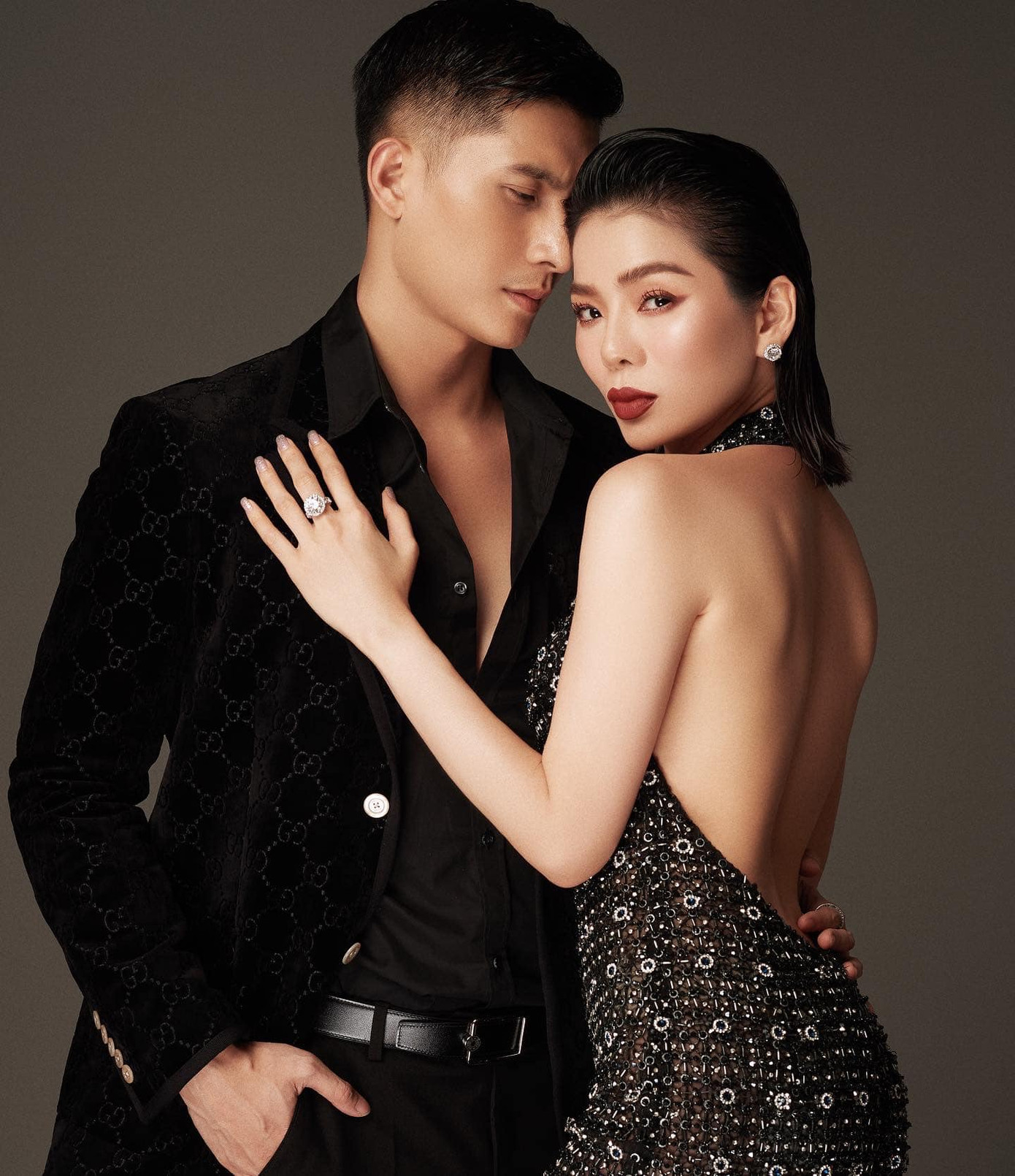 Lệ Quyên tình tứ bên bạn trai kém 11 tuổi. Ảnh: FBNV. Lệ Quyên tình tứ bên bạn trai kém 11 tuổi. Ảnh: FBNV.