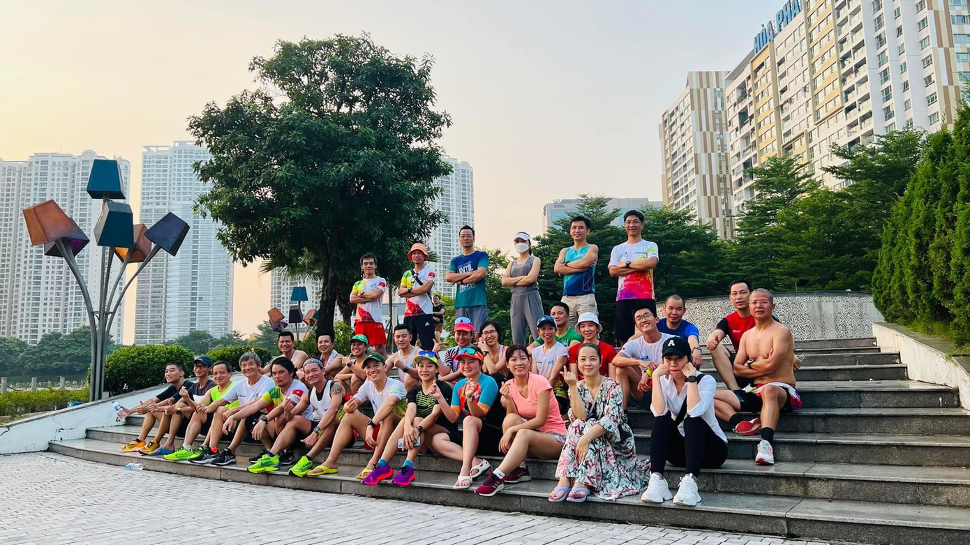 CLB chạy Hồ Lộn Team (Thanh Xuân, Hà Nội). CLB chạy Hồ Lộn Team (Thanh Xuân, Hà Nội).