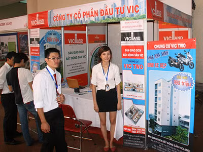 Gian hàng này có khuyến mại cả xe máy khi mua căn hộ