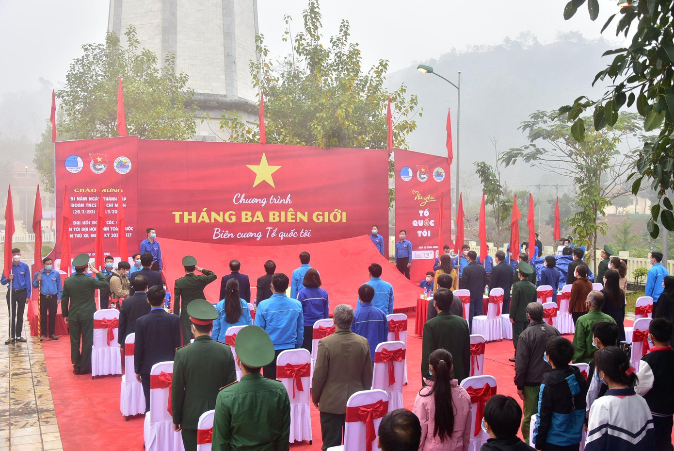 Chương trình “Tháng Ba biên giới” năm 2022 với chủ đề “Biên cương Tổ quốc tôi” diễn ra tại Cột cờ Lũng Pô, xã A Mú Sung, huyện Bát Xát, tỉnh Lào Cai Chương trình “Tháng Ba biên giới” năm 2022 với chủ đề “Biên cương Tổ quốc tôi” diễn ra tại Cột cờ Lũng Pô, xã A Mú Sung, huyện Bát Xát, tỉnh Lào Cai