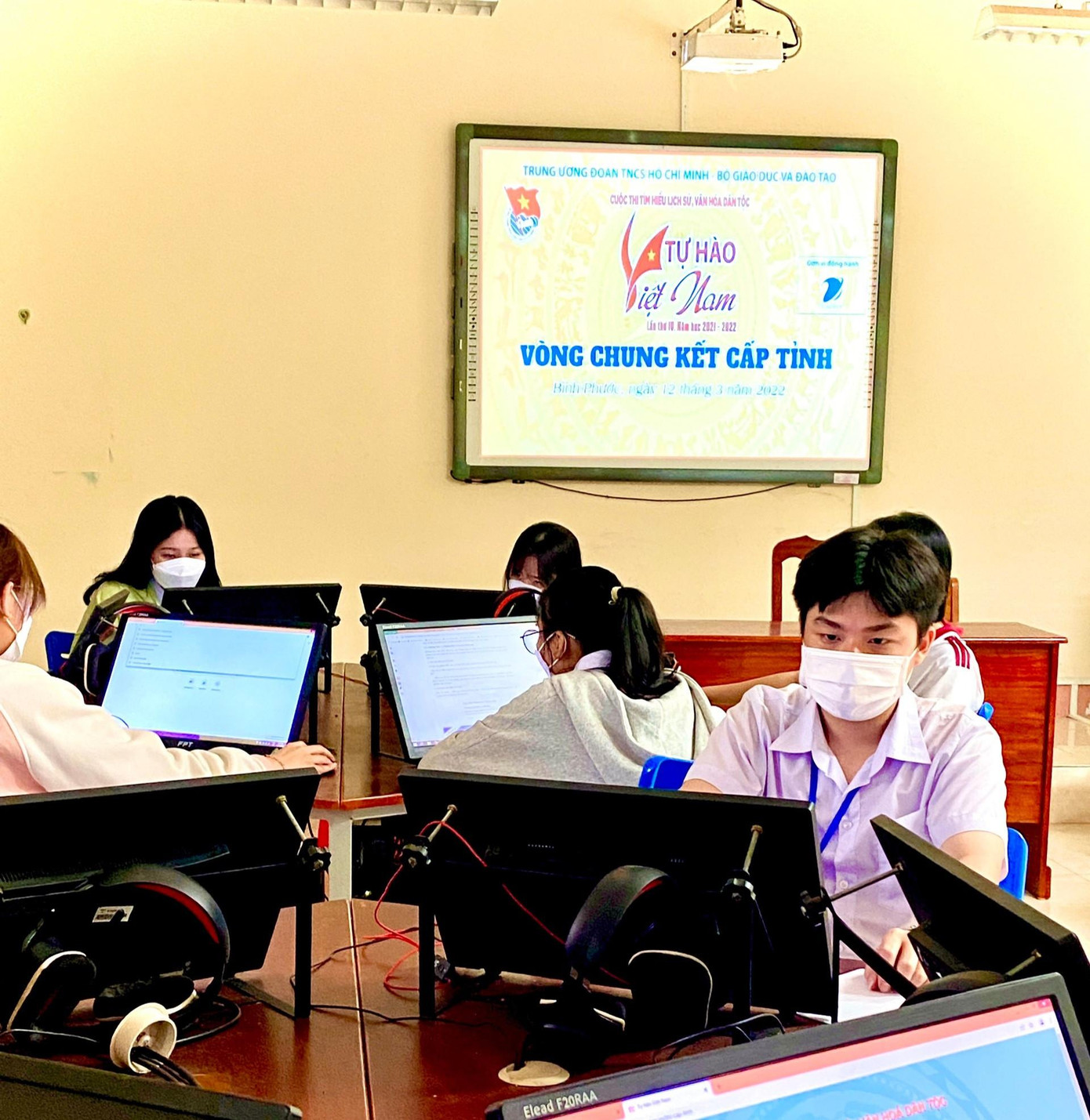 Hình ảnh thí sinh thi chung kết cấp tỉnh, thành phố tại các địa điểm Hình ảnh thí sinh thi chung kết cấp tỉnh, thành phố tại các địa điểm