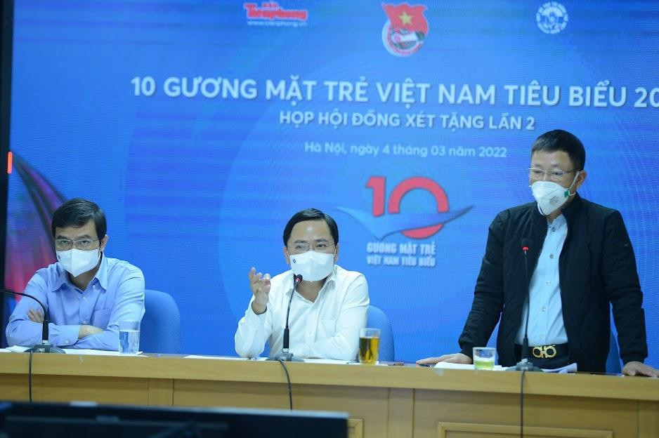 Hội đồng xét chọn Giải thưởng Gương mặt trẻ Việt Nam tiêu biểu 2021 họp lần 2. Ảnh: Dương Triều
