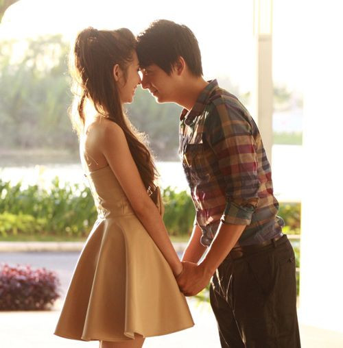 Khổng Tú Quỳnh và Ngô Kiến Huy đã có 4 năm mặn nồng. Khổng Tú Quỳnh và Ngô Kiến Huy đã có 4 năm mặn nồng