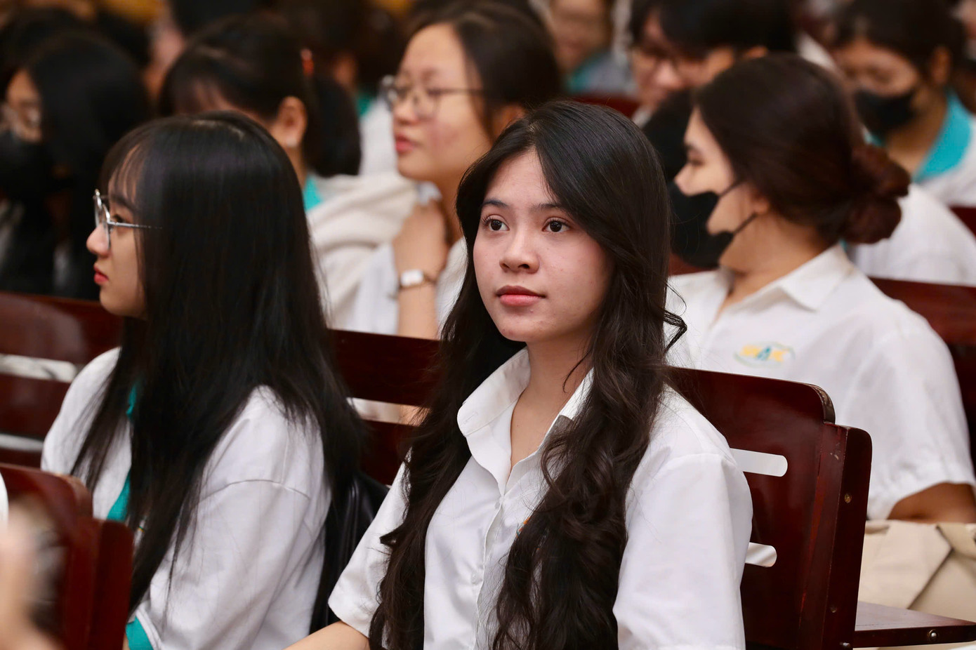 Không nên một phút nóng giận để hối hận cả cuộc đời ảnh 9