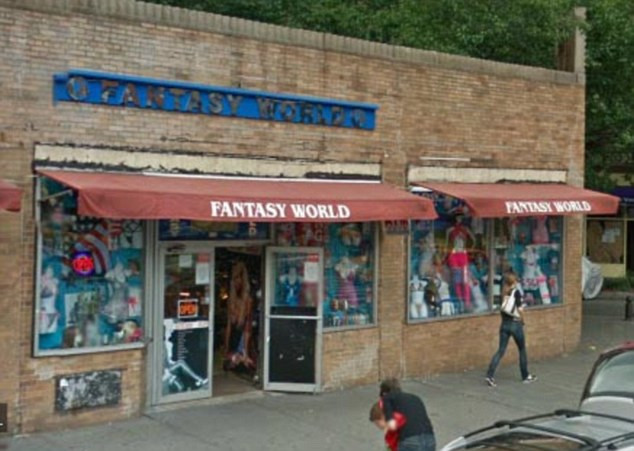 Shop đồ chơi tình dục lớn tại New York