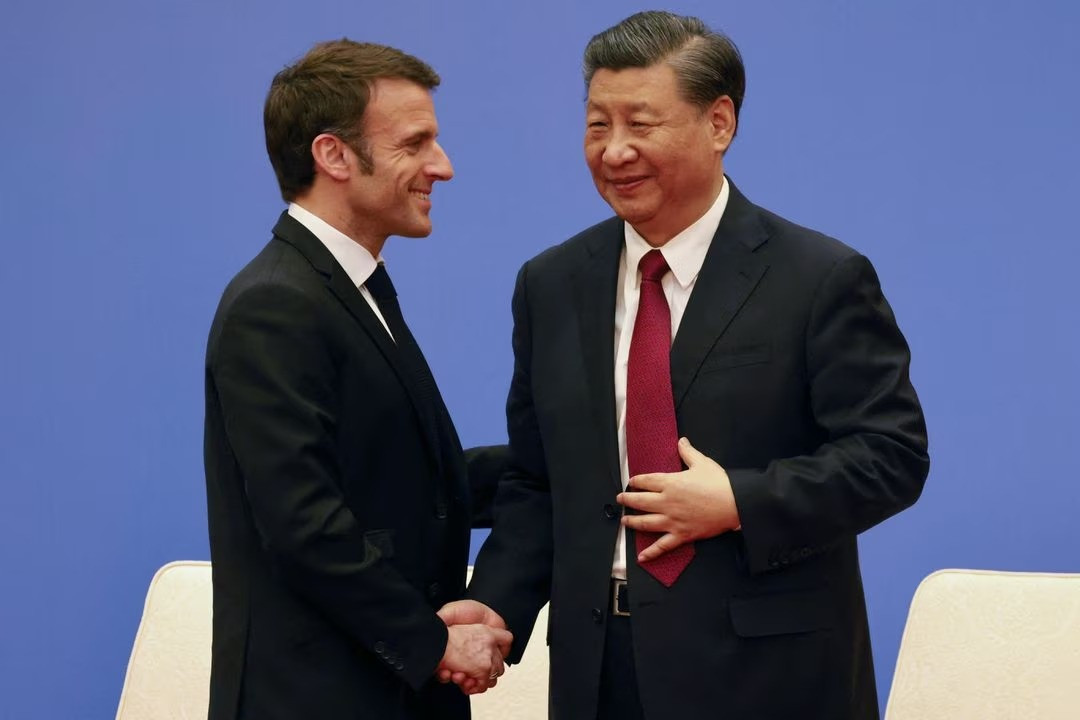 Chủ tịch Trung Quốc Tập Cận Bình và Tổng thống Pháp Emmanuel Macron gặp nhau tại Bắc Kinh ngày 6/4. Ảnh: Reuters Chủ tịch Trung Quốc Tập Cận Bình và Tổng thống Pháp Emmanuel Macron gặp nhau tại Bắc Kinh ngày 6/4. Ảnh: Reuters