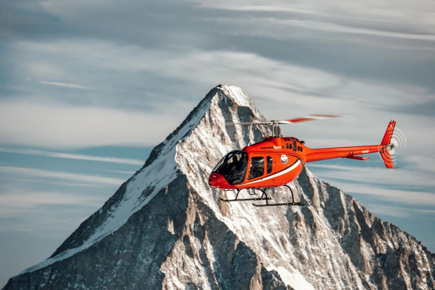 Một số hình ảnh về Bell 505. Ảnh: Bell