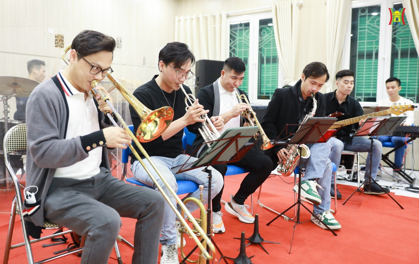 Để mang đến những tiết mục hay, đặc sắc nhất gửi tới khán giả. Ảnh: Văn Tuyến.