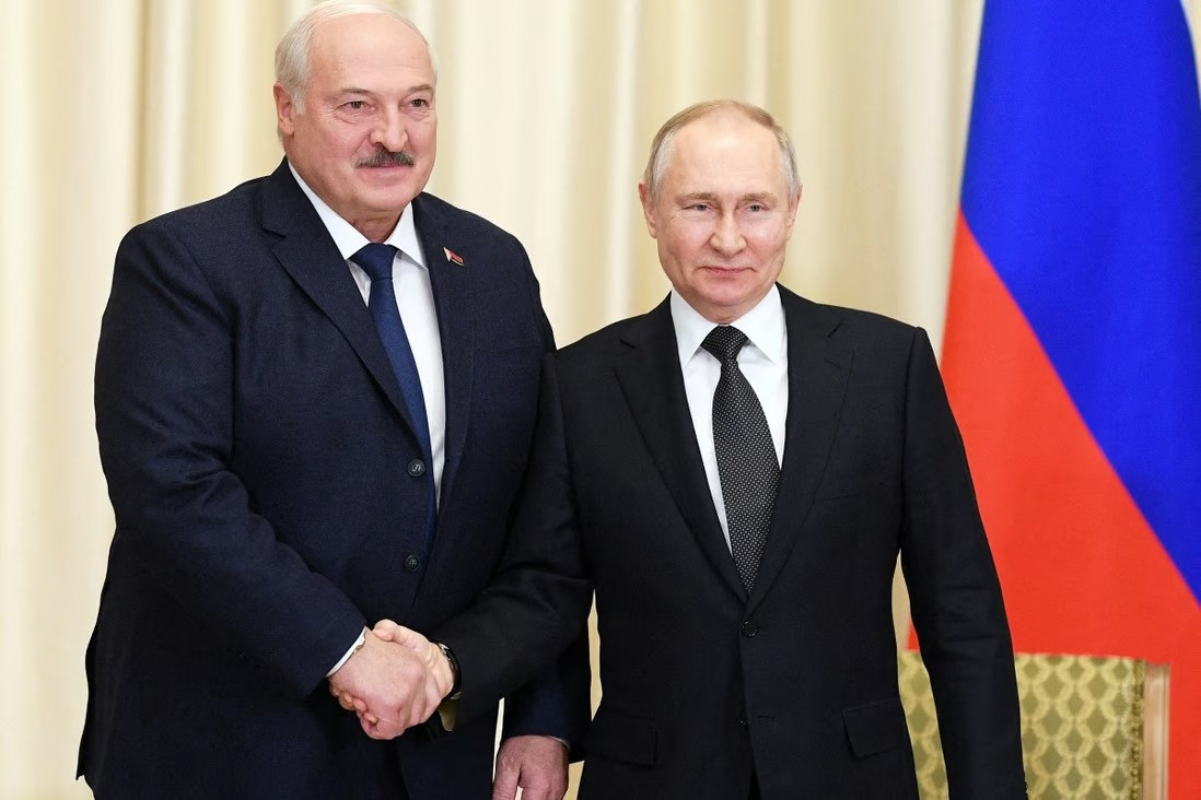 Tổng thống Nga Vladimir Putin và Tổng thống Belarus Alexander Lukashenko. (Ảnh: Reuters) Tổng thống Nga Vladimir Putin và Tổng thống Belarus Alexander Lukashenko. (Ảnh: Reuters)
