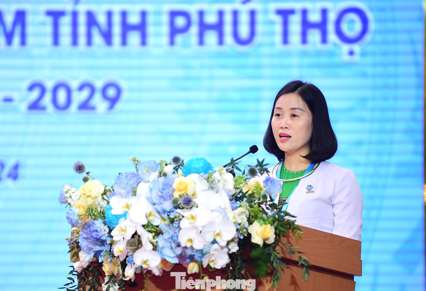 Chị Đinh Thị Tuyết Mai - Phó Bí thư Tỉnh Đoàn, Ủy viên Ủy ban Hội LHTN Việt Nam tỉnh Phú Thọ khóa V, trình bày chương trình làm việc, nội quy Đại hội. Ảnh: Xuân Tùng Chị Đinh Thị Tuyết Mai - Phó Bí thư Tỉnh Đoàn, Ủy viên Ủy ban Hội LHTN Việt Nam tỉnh Phú Thọ khóa V, trình bày chương trình làm việc, nội quy Đại hội. Ảnh: Xuân Tùng