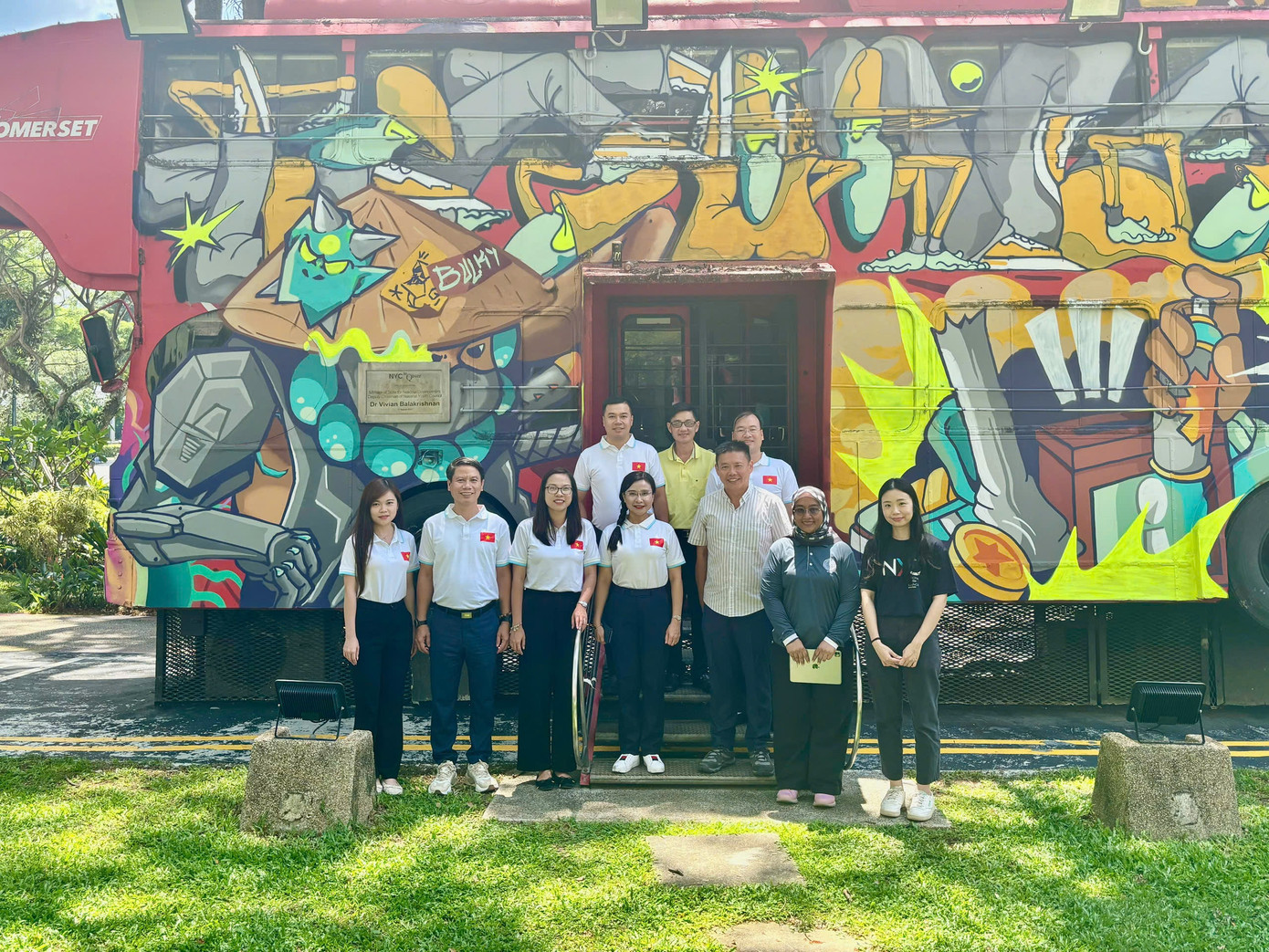 Đoàn đại biểu tham quan mô hình không gian Somerset Belt. Ảnh: BTC