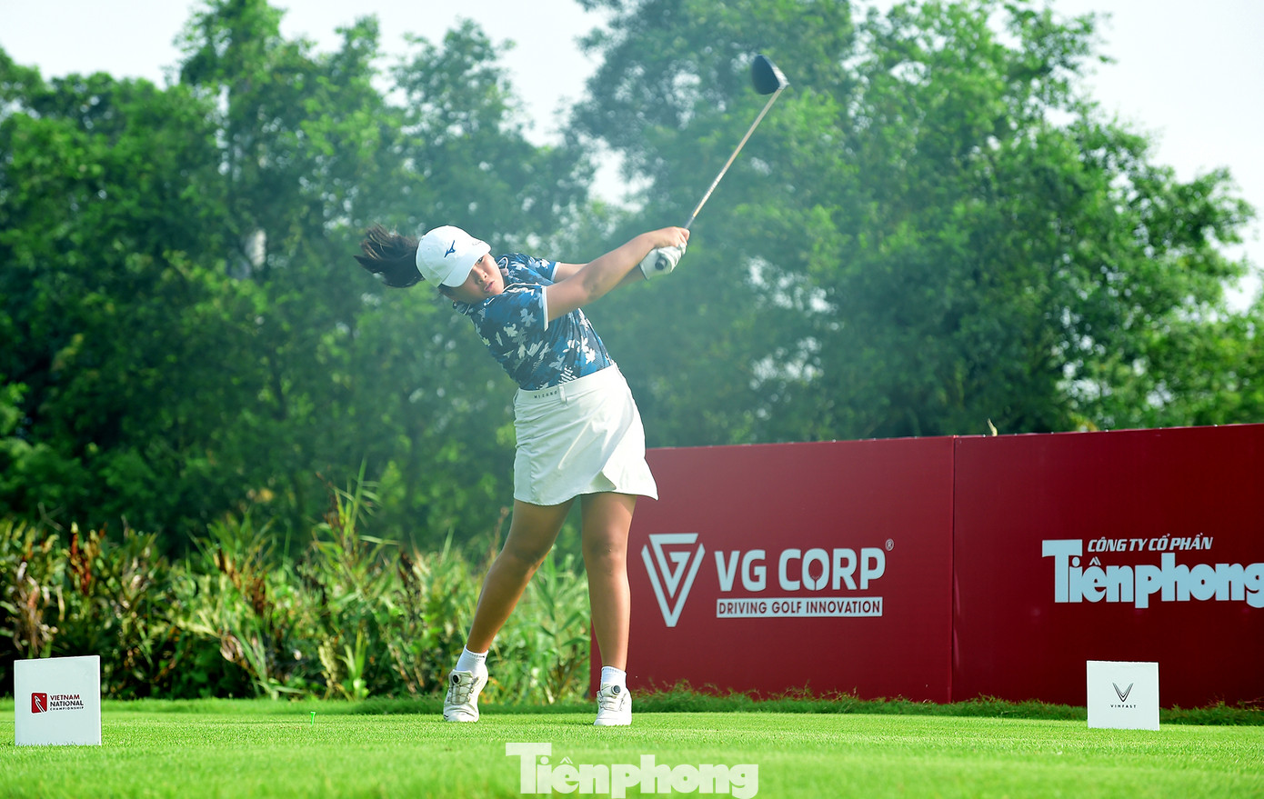 Phương Quỳnh đến với golf từ năm 10 tuổi với sự hướng dẫn của bố. Phương Quỳnh hiện là học viên của Học viện Golf EPGA và nằm trong Đội tuyển trẻ của EPGA Junior Elite Team.