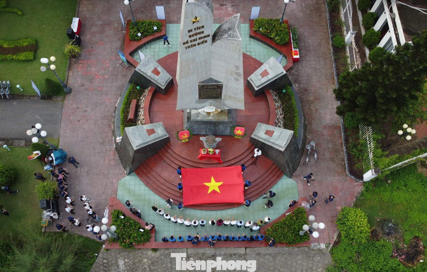 Ngày 12/8, tại Bến tàu không số K15, quận Đồ Sơn, TP. Hải Phòng (Bến K15), Ban tổ chức Giải Vô địch Golf Quốc gia 2024, Cúp VinFast – Hải Phòng tổ chức Lễ tri ân, tưởng niệm các Anh hùng liệt sĩ tàu không số, Đường Hồ Chí Minh trên biển.