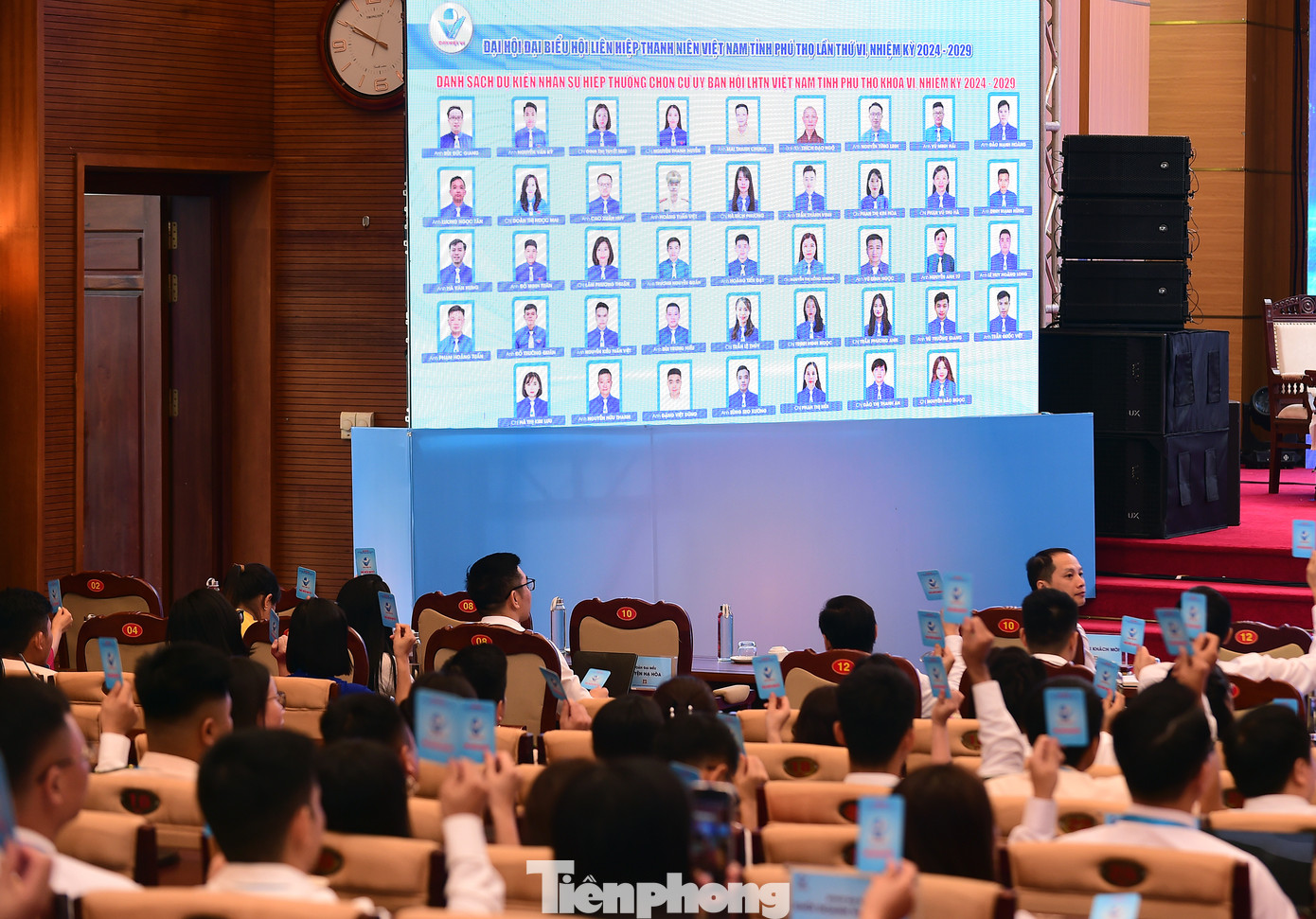 Uỷ ban Hội LHTN Việt Nam tỉnh Phú Thọ khóa VI gồm 43 uỷ viên. Ảnh: Xuân Tùng Uỷ ban Hội LHTN Việt Nam tỉnh Phú Thọ khóa VI gồm 43 uỷ viên. Ảnh: Xuân Tùng