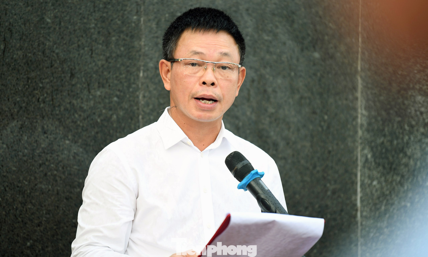 Phát biểu tại chương trình, nhà báo Phùng Công Sưởng - Tổng Biên tập Báo Tiền Phong bày tỏ: “Trước anh linh các Anh hùng liệt sĩ, chúng cháu xin ghi lòng tạc dạ, mãi biết ơn và nguyện noi gương các cô bác, anh chị cống hiến hết mình cho Tổ quốc, cho đất nước, quê hương. Nguyện noi theo cuộc đời trọn đạo hiếu trung của các cô, bác, anh chị, nguyện cống hiến hết mình cho đất nước, để Tổ quốc Việt Nam ngày càng giàu đẹp, hùng cường”.