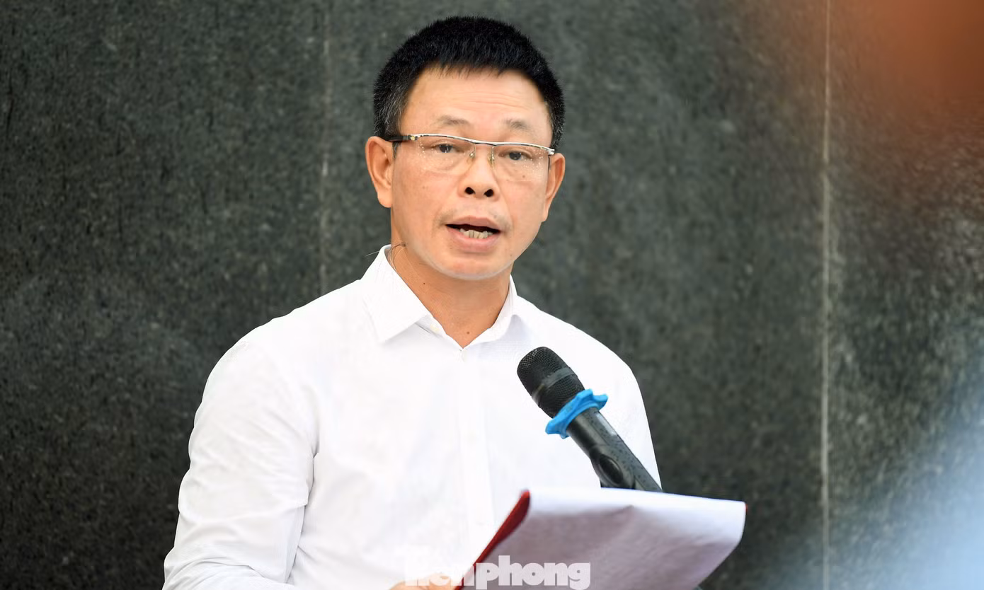Phát biểu tại chương trình, nhà báo Phùng Công Sưởng - Tổng Biên tập Báo Tiền Phong bày tỏ: “Trước anh linh các Anh hùng liệt sĩ, chúng cháu xin ghi lòng tạc dạ, mãi biết ơn và nguyện noi gương các cô bác, anh chị cống hiến hết mình cho Tổ quốc, cho đất nước, quê hương. Nguyện noi theo cuộc đời trọn đạo hiếu trung của các cô, bác, anh chị, nguyện cống hiến hết mình cho đất nước, để Tổ quốc Việt Nam ngày càng giàu đẹp, hùng cường”.