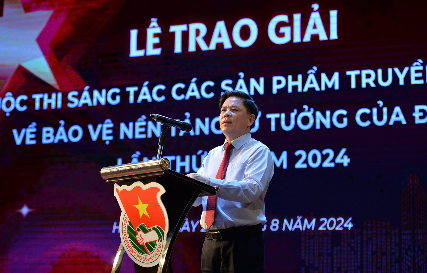 Ông Nguyễn Văn Thể - Bí thư Đảng uỷ Khối các cơ quan T.Ư phát biểu tại chương trình.