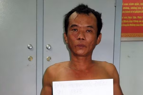 Ghen tuông, chồng giết vợ ngay trước mặt con trai 5 tuổi ảnh 1
